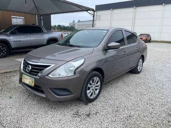 NISSAN VERSA 1.6 16V FLEX SV 4P MANUAL NISSAN VERSA 1.6 16V FLEX SV 4P MANUAL